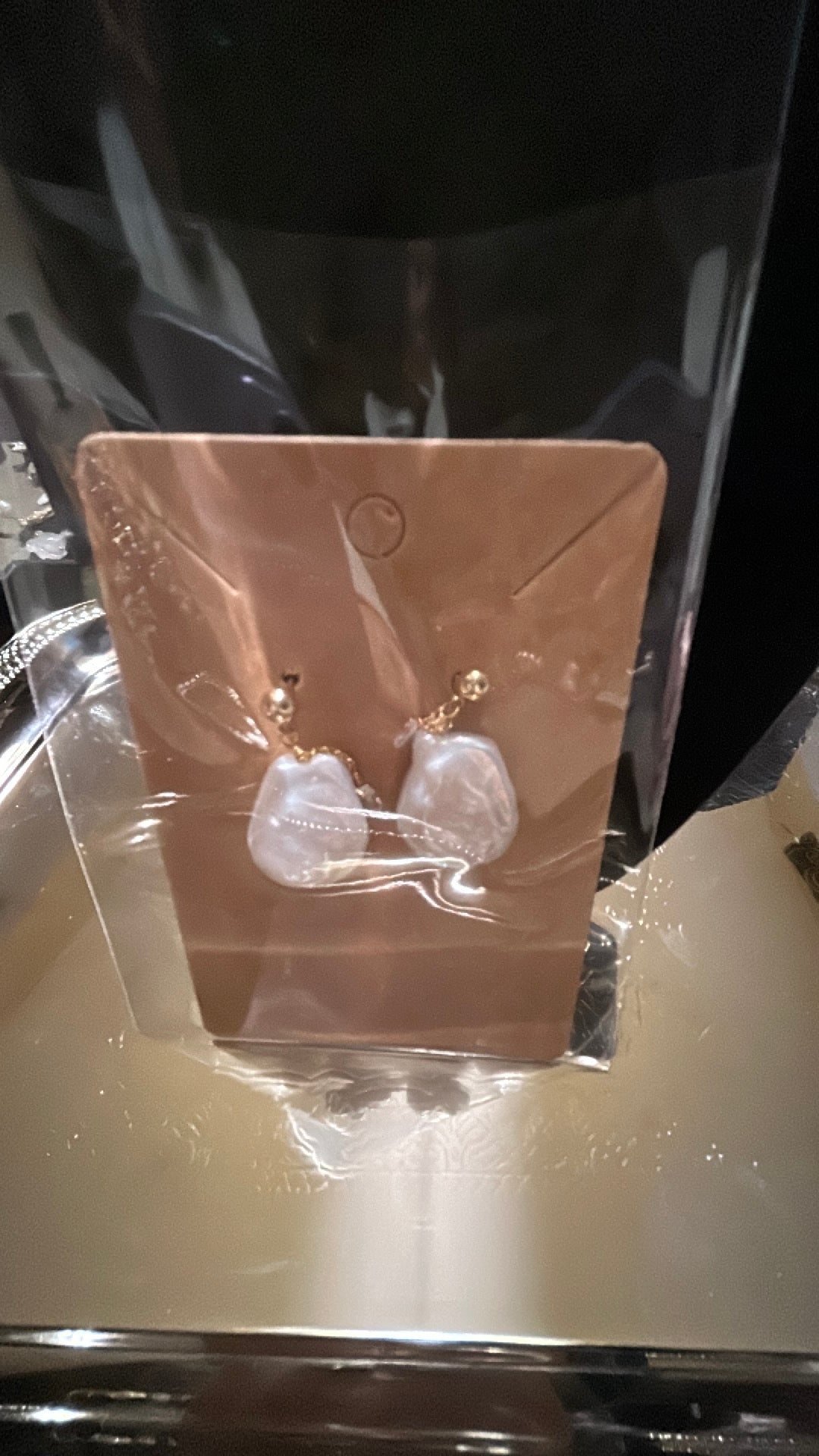 Teardrop style baroque earrings