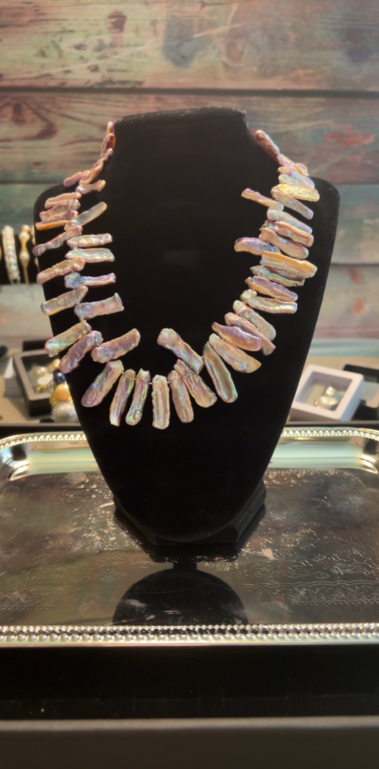 Gorgeous stick baroque necklace