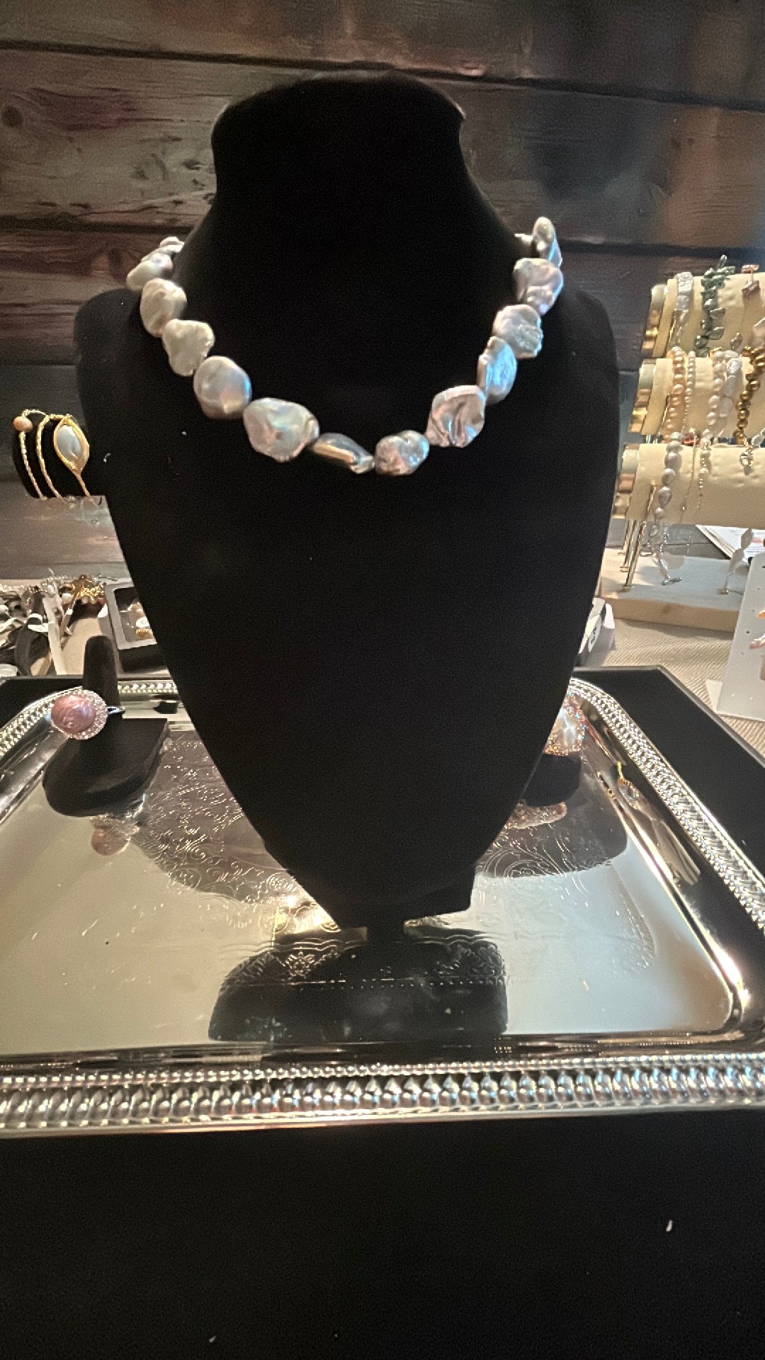 Full silver baroque necklace