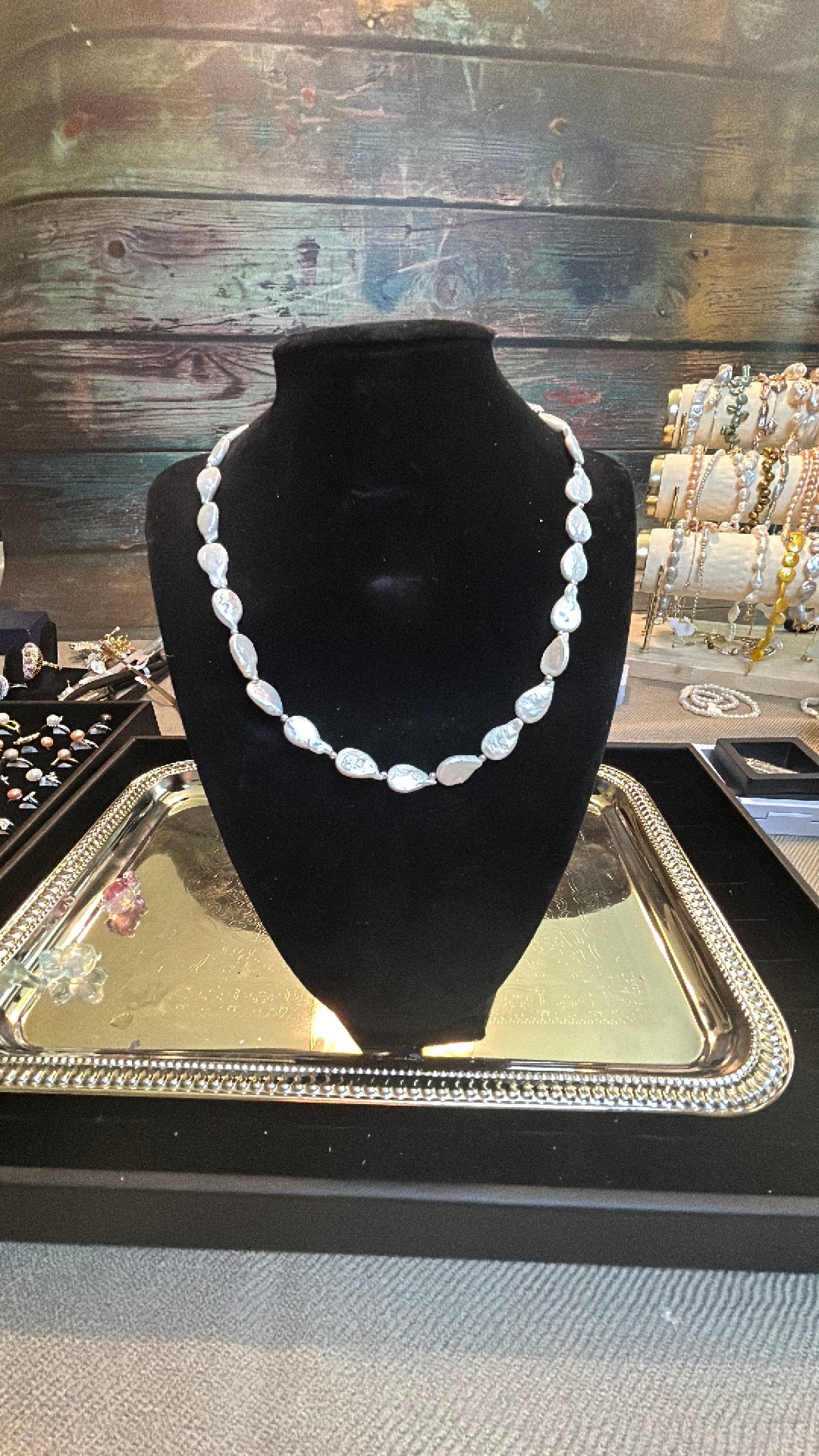 Tiny teardrop shaped full baroque necklace