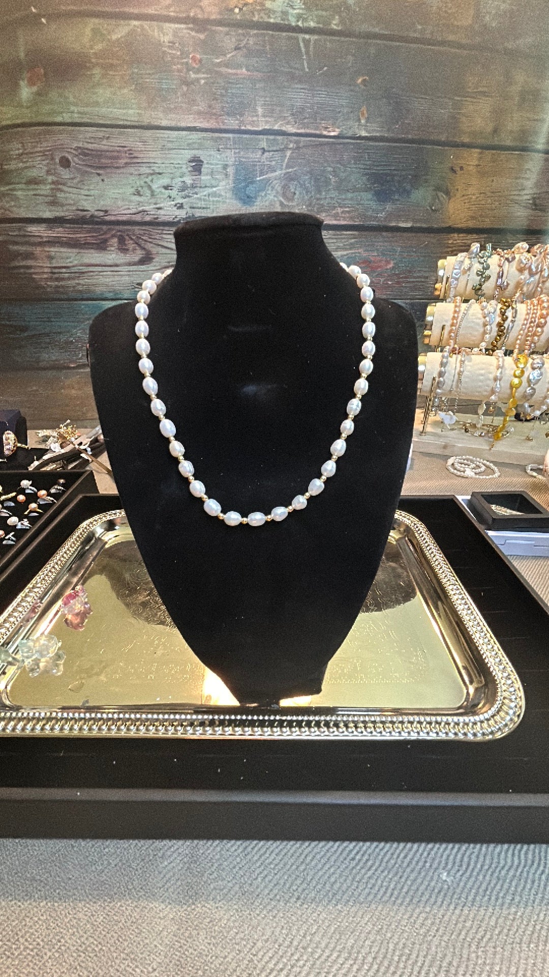 White freshwater pearl necklace