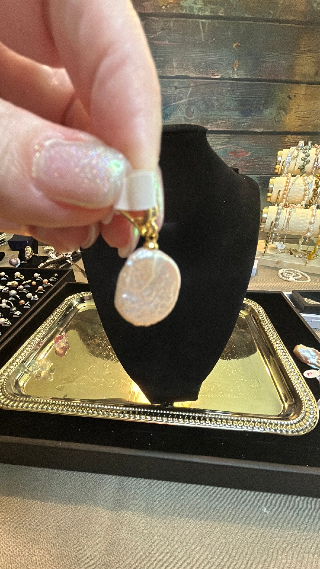 Oval natural baroque pendant