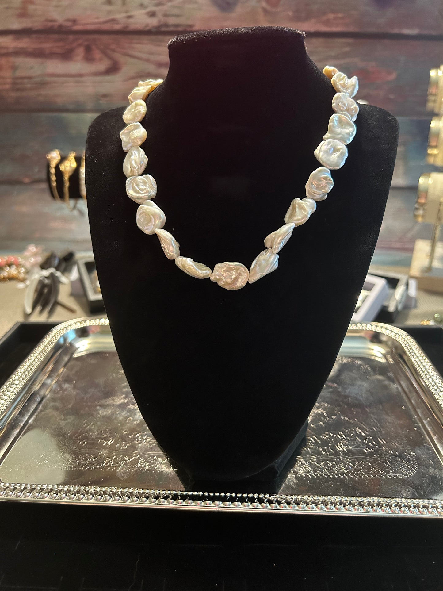 Baby baroque necklace