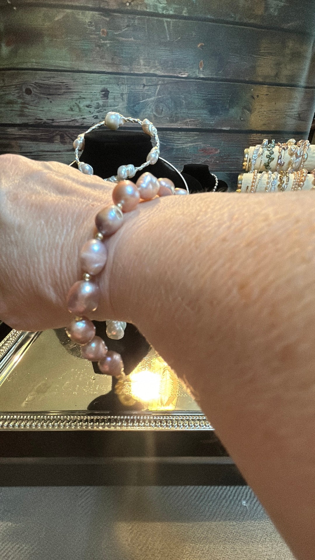 Soft pink baby baroque bracelet