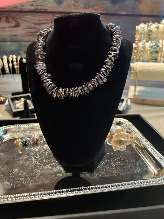 Dark rainbow button baroque necklace