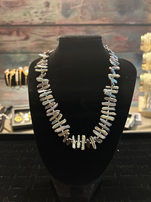 Fence post style baroque purple hued necklace