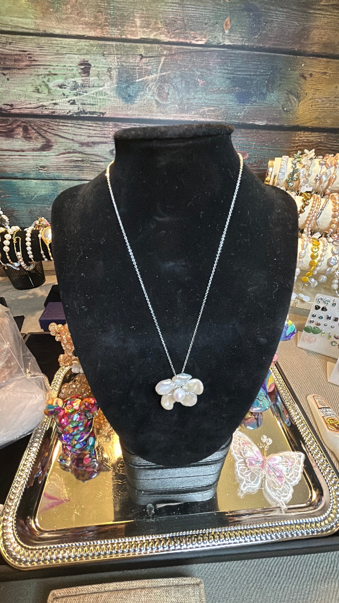 Floral baroque pendant on chain