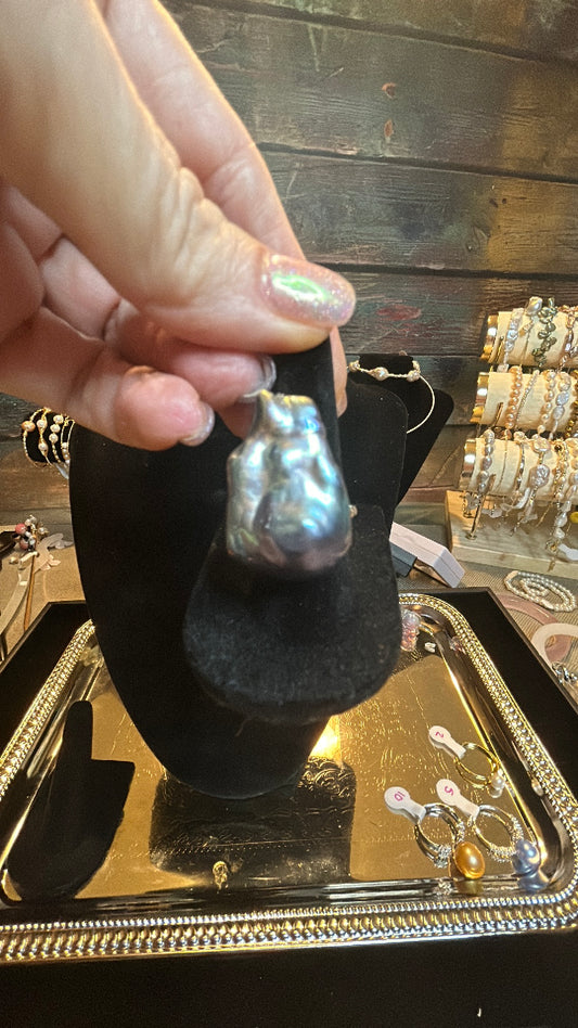 Dark blue baroque ring