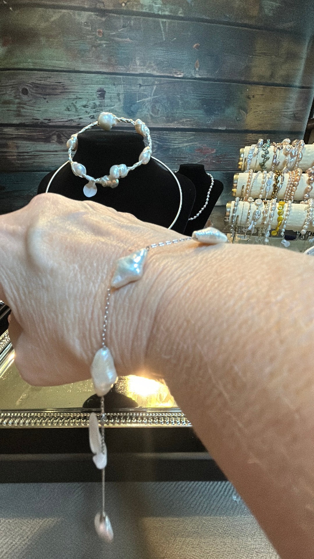 Diamond shaped baroque bracelet