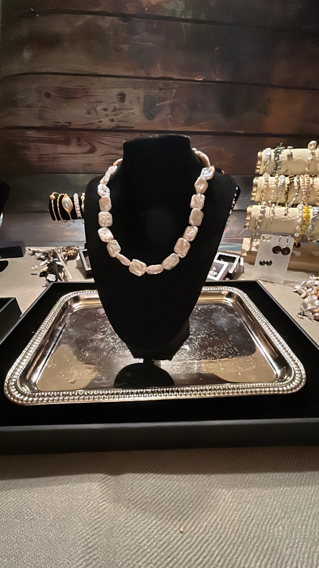 Square baroque necklace