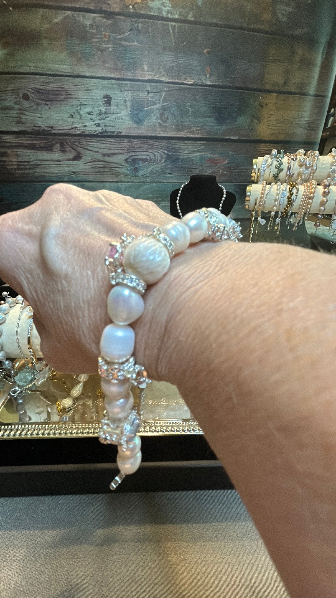 Dragon scale pearl with baroque & crystal bracelet