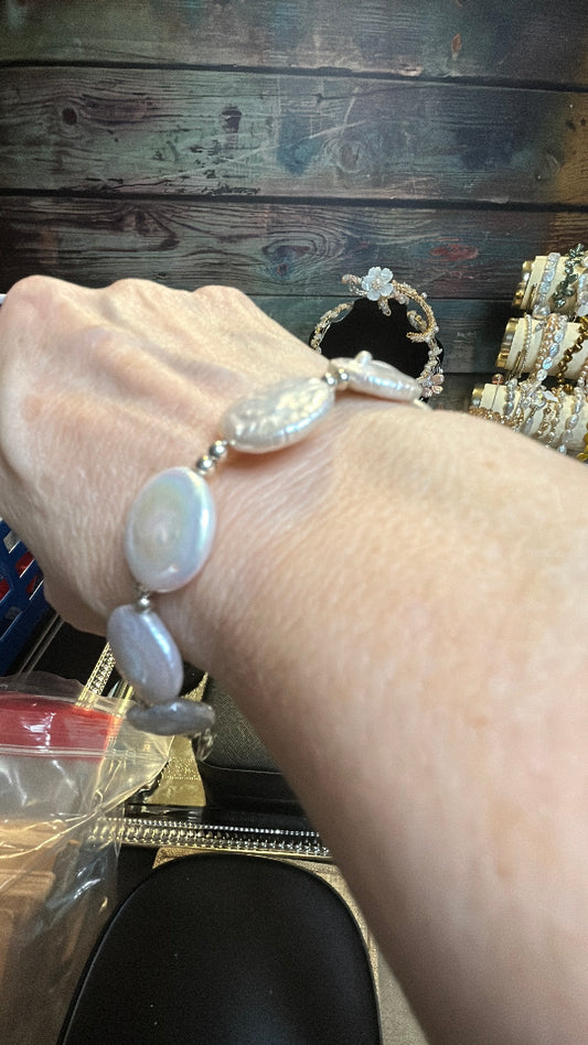 Round coin baroque bracelet