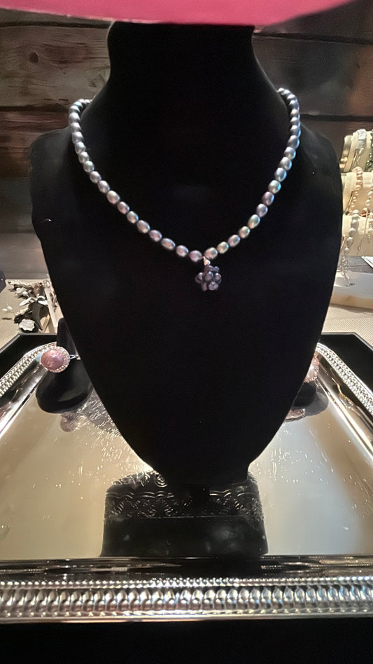 Grey freshwater pearl necklace with black pearl pendant