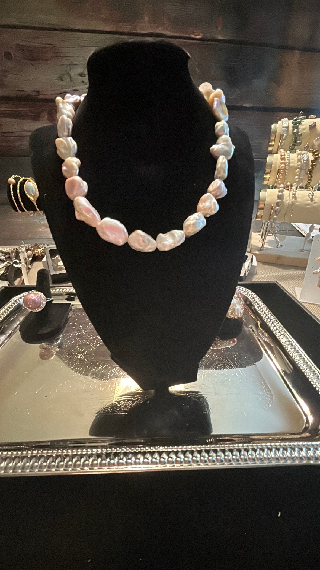 Full white & gold hued baroque necklace