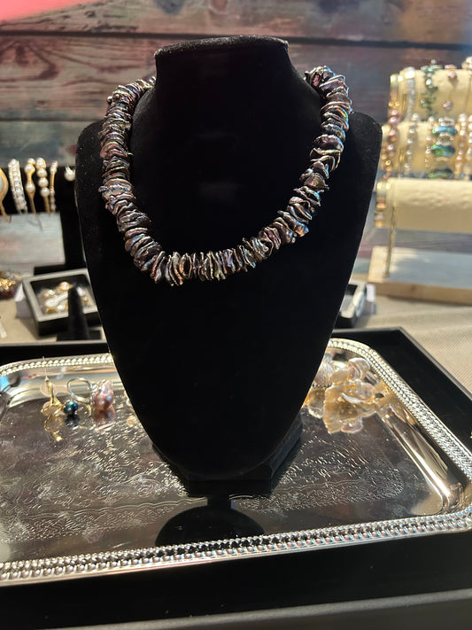 Dark rainbow button baroque necklace