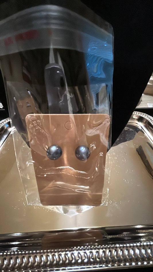 Dark blue Edison pearl stud earrings