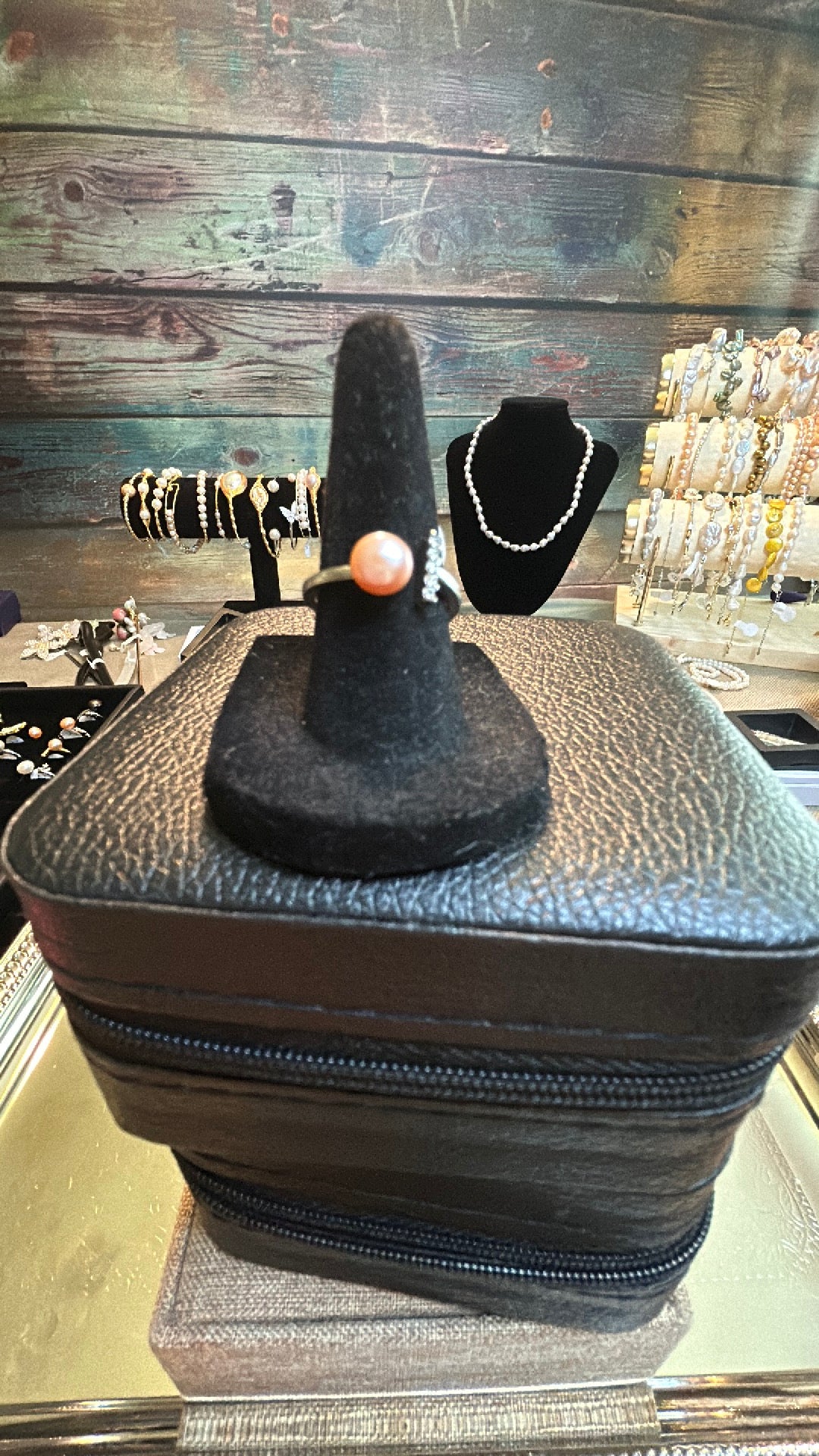 Pink single pearl ring adjustable