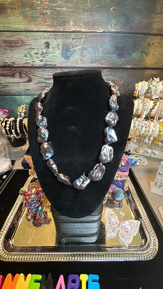 The most gorgeous full large blue baroque necklace