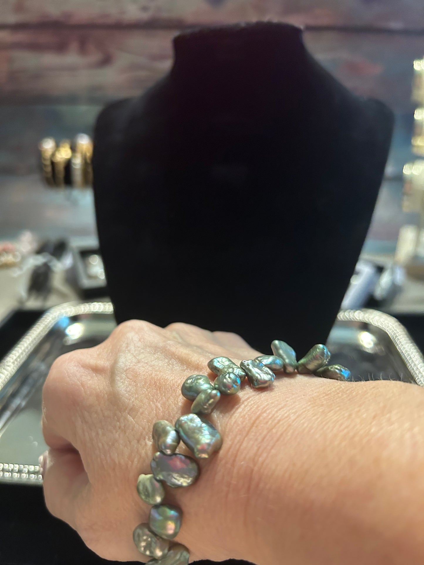 Green petal baroque bracelet