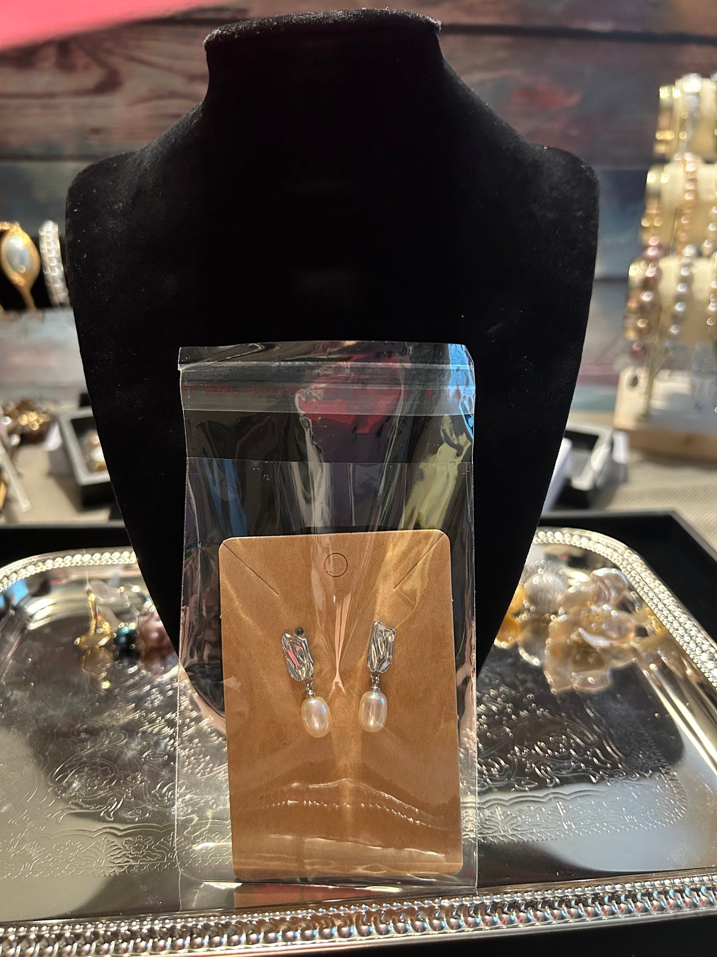 Freshwater pearl earrings in silver