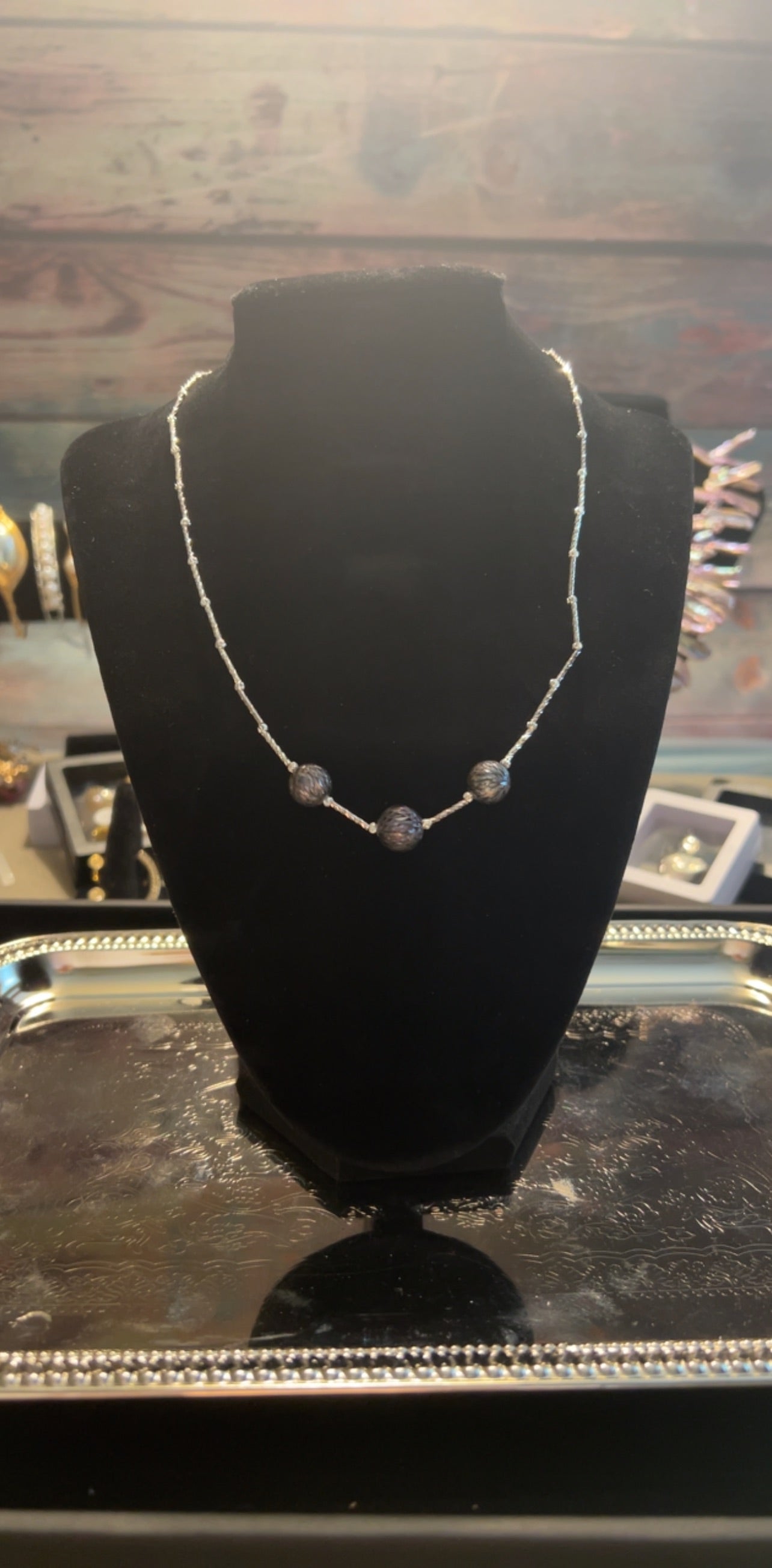 Black dragon scale pearl necklace