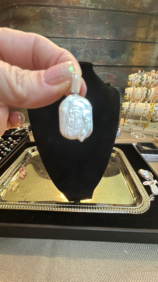 Square natural baroque pendant