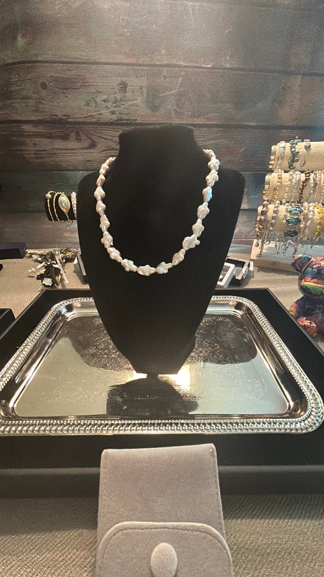 Cross shaped baroque necklace