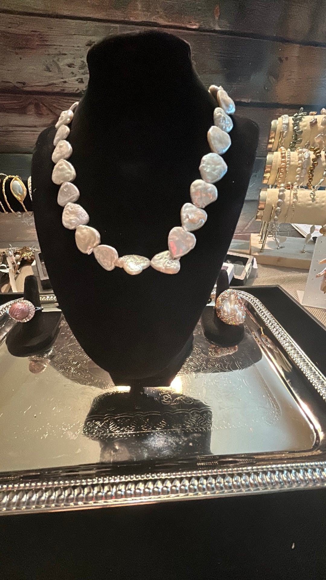 Heart shaped full baroque necklace