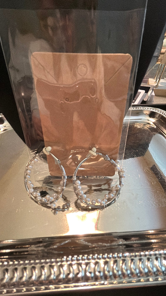 Freshwater pearl hoop earrings