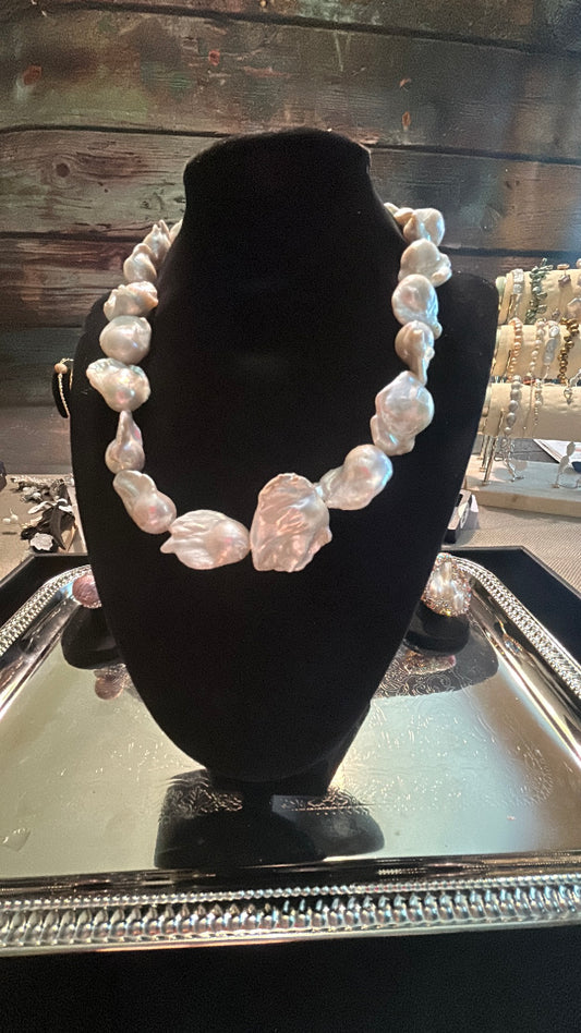 Super high quality full white baroque necklace