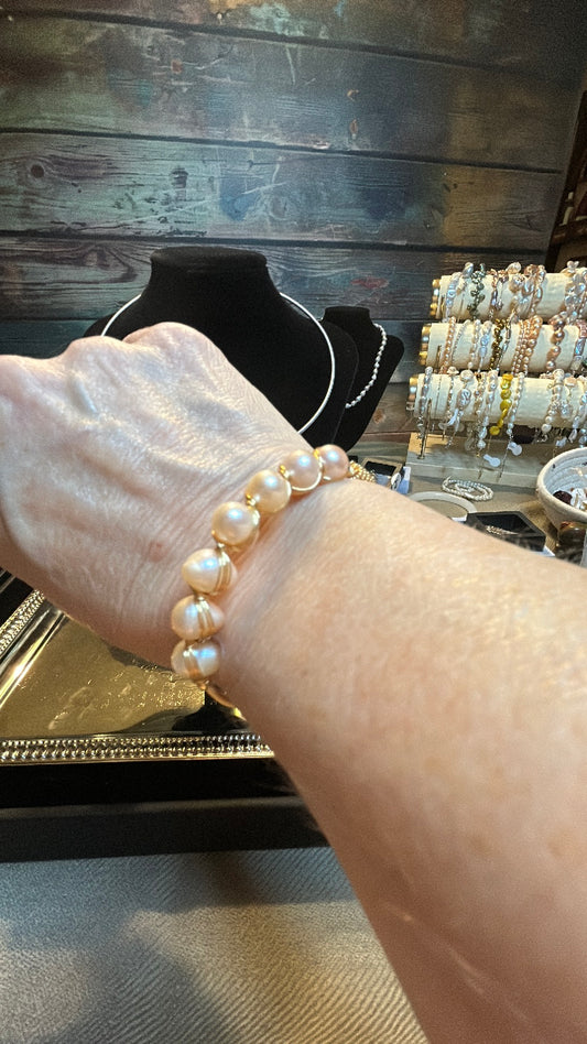 Freshwater pearl gold bracelet