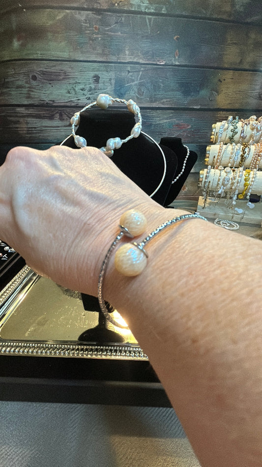 Double dragon scale pearl bangle