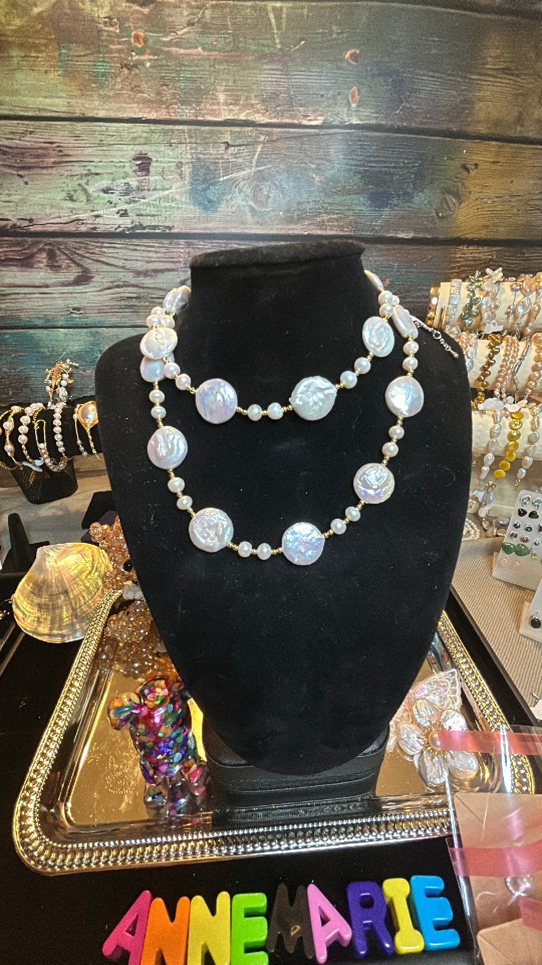 Extra long button baroque necklace