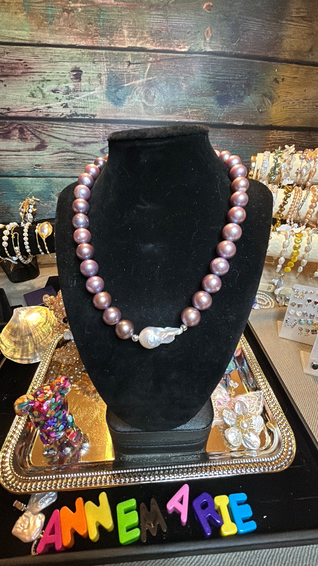 Amazing deep purple Edison pearls with large whit baroque center necklace