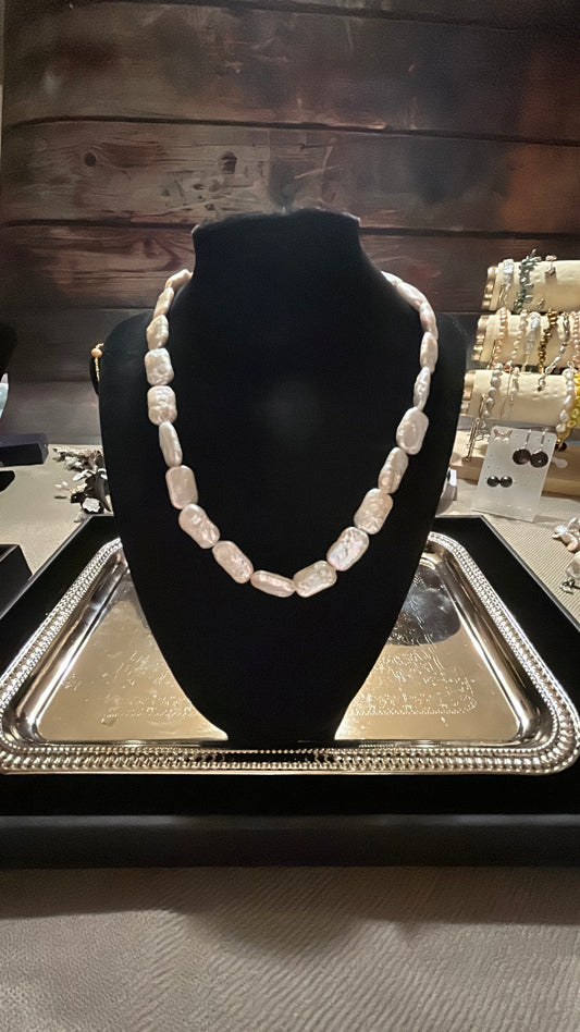 Rectangular baroque necklace