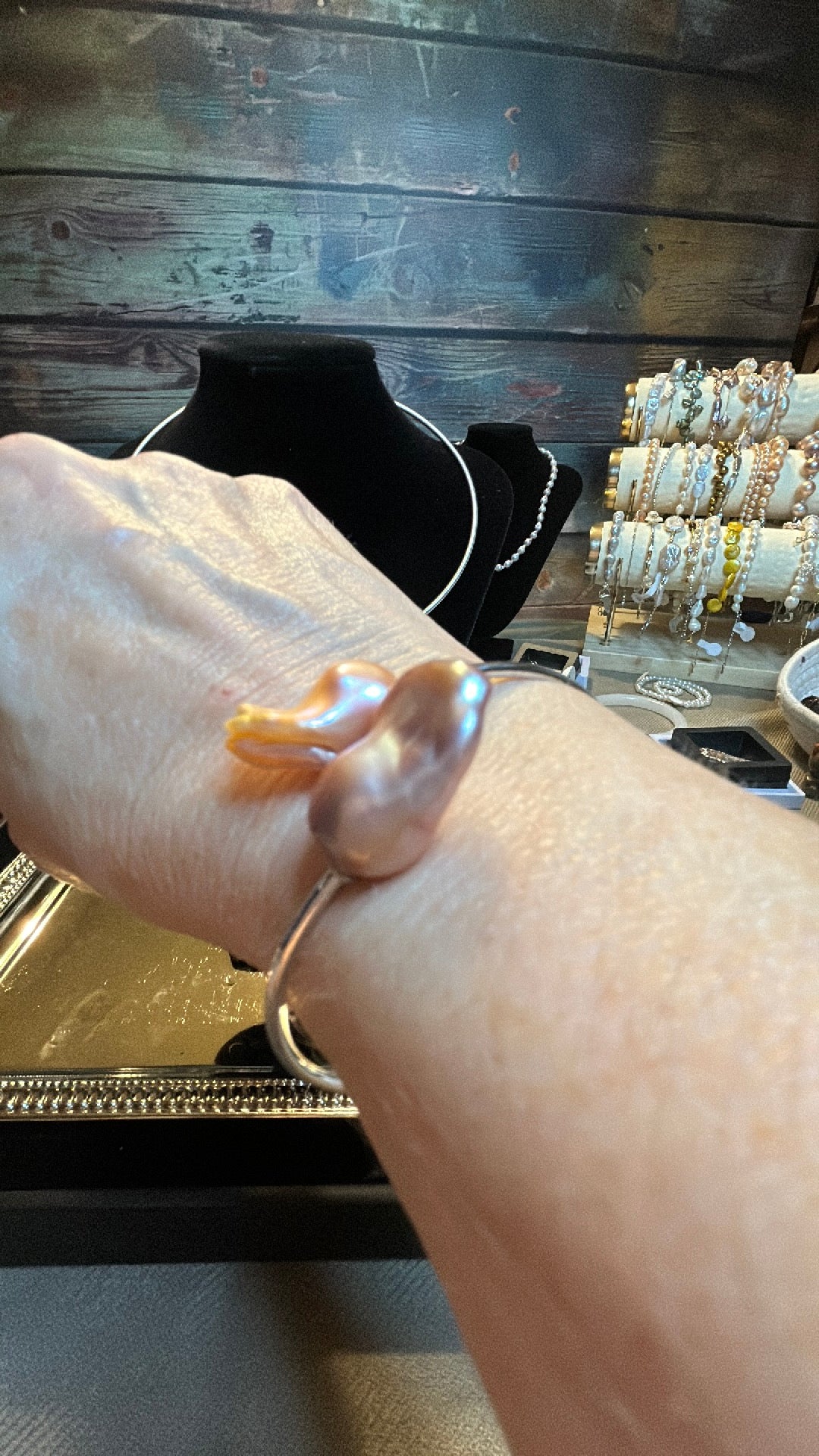 Double baroque bangle