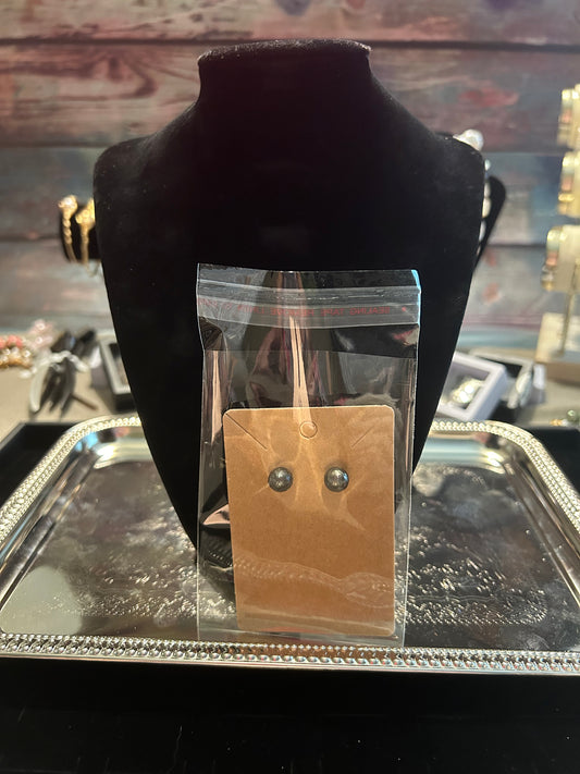 Rainbow green stud earrings