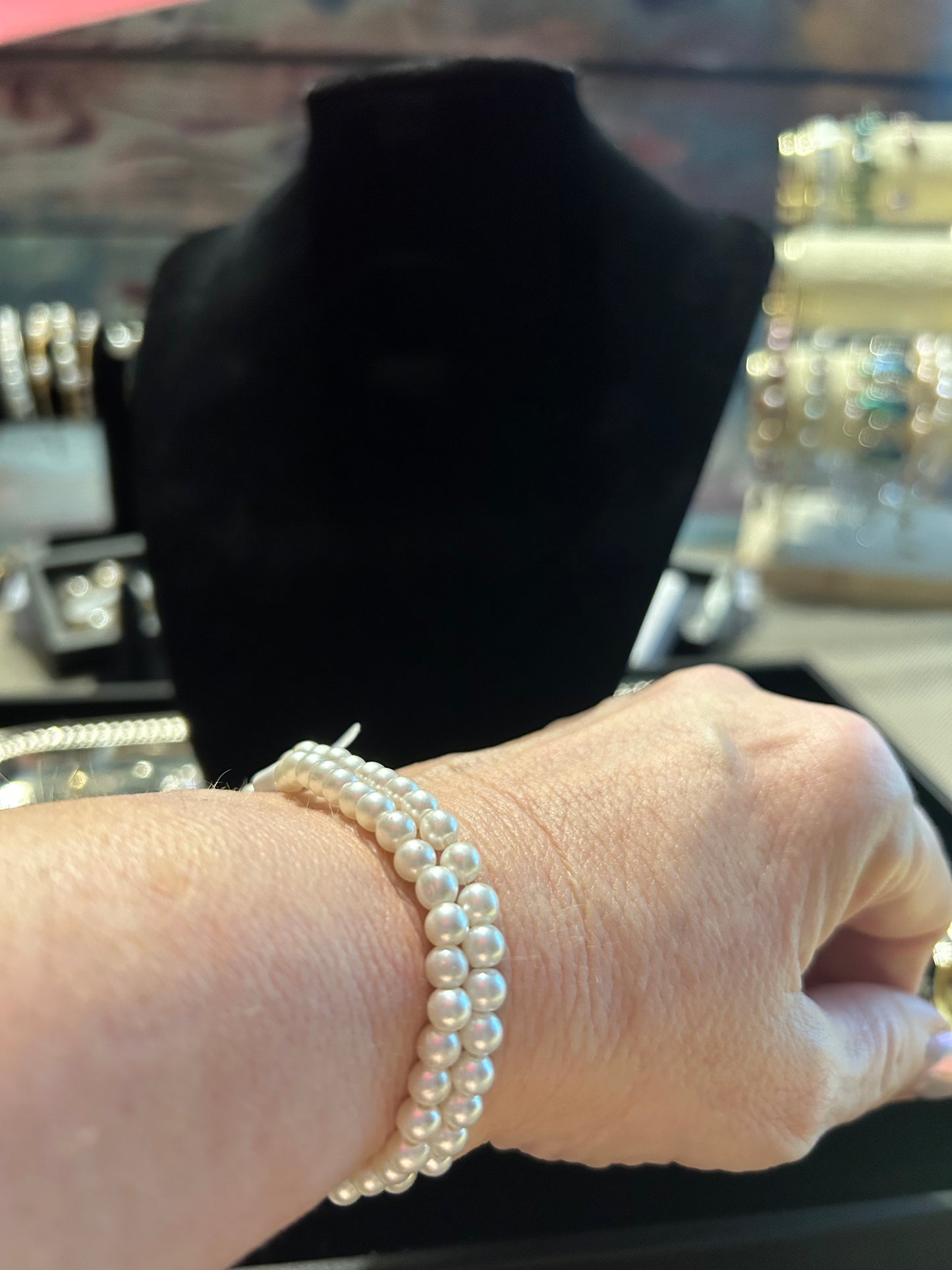 Freshwater pearl bracelet