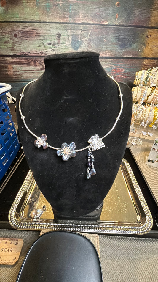 Floral blue baroque choker