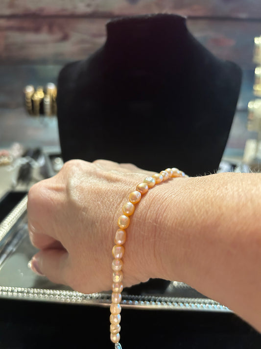 Freshwater pearl peach color bracelet