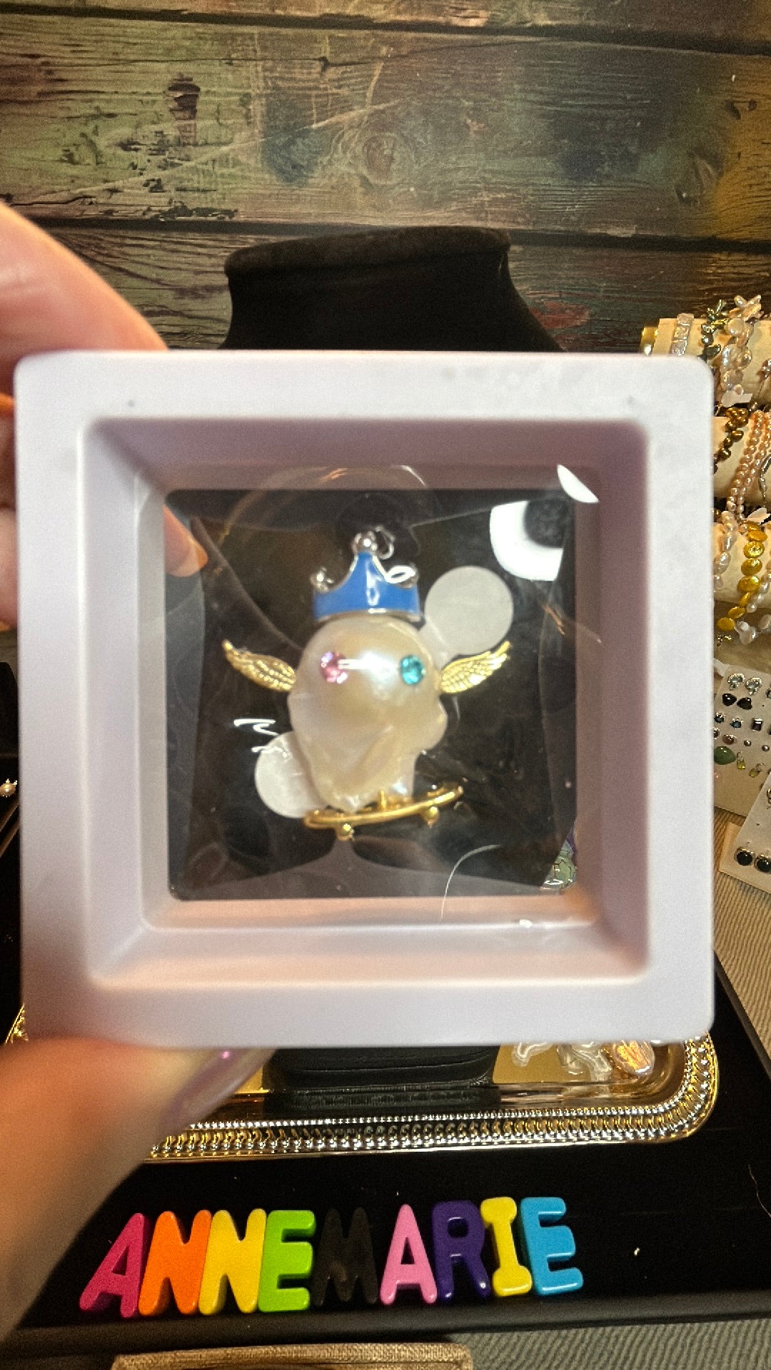 Decorated ski bum baroque pendant