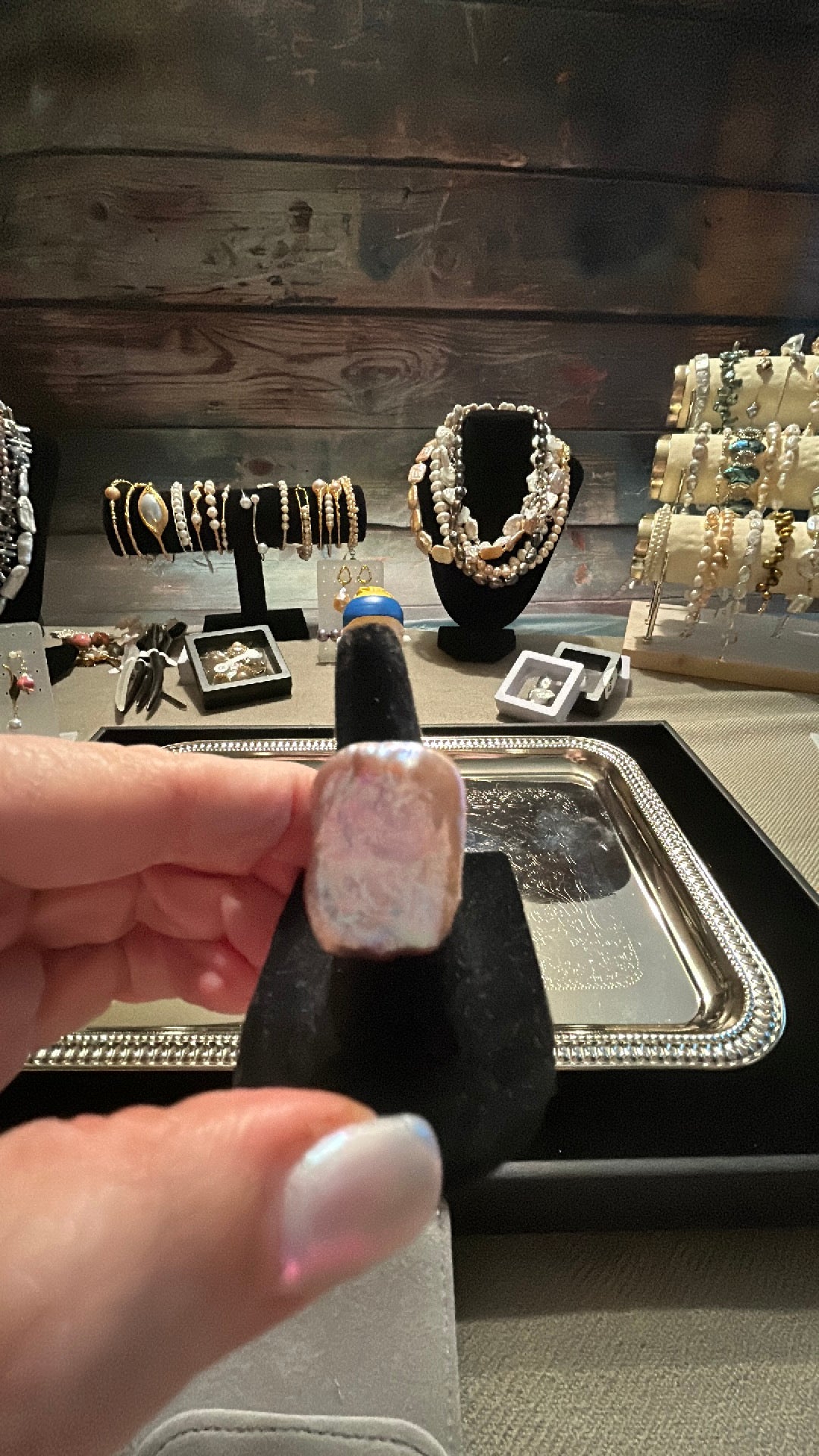 Rectangle baroque ring