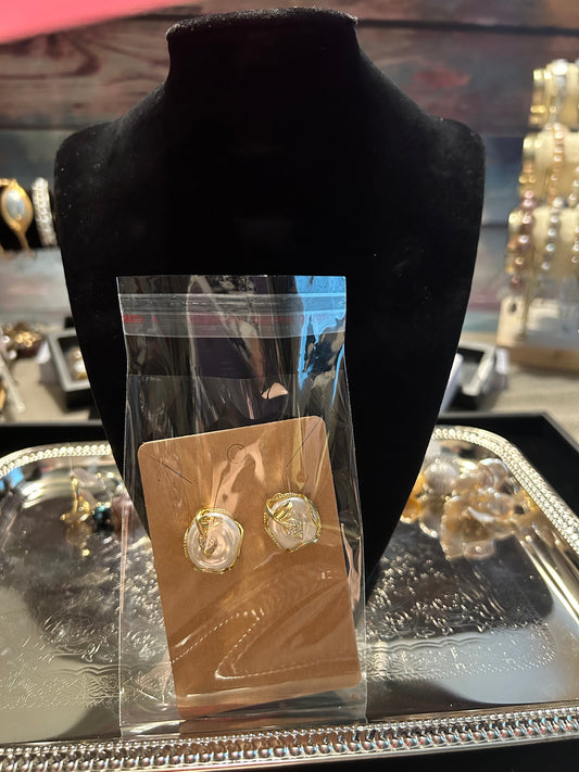 Round baroque dangling earrings with gold accents