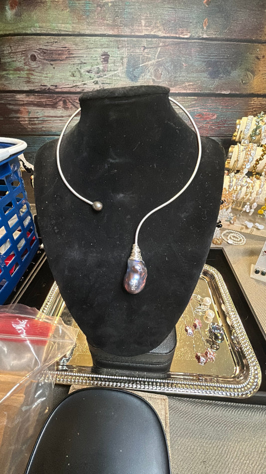 Beautiful blue baroque choker