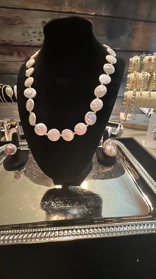 Full round baroque necklace