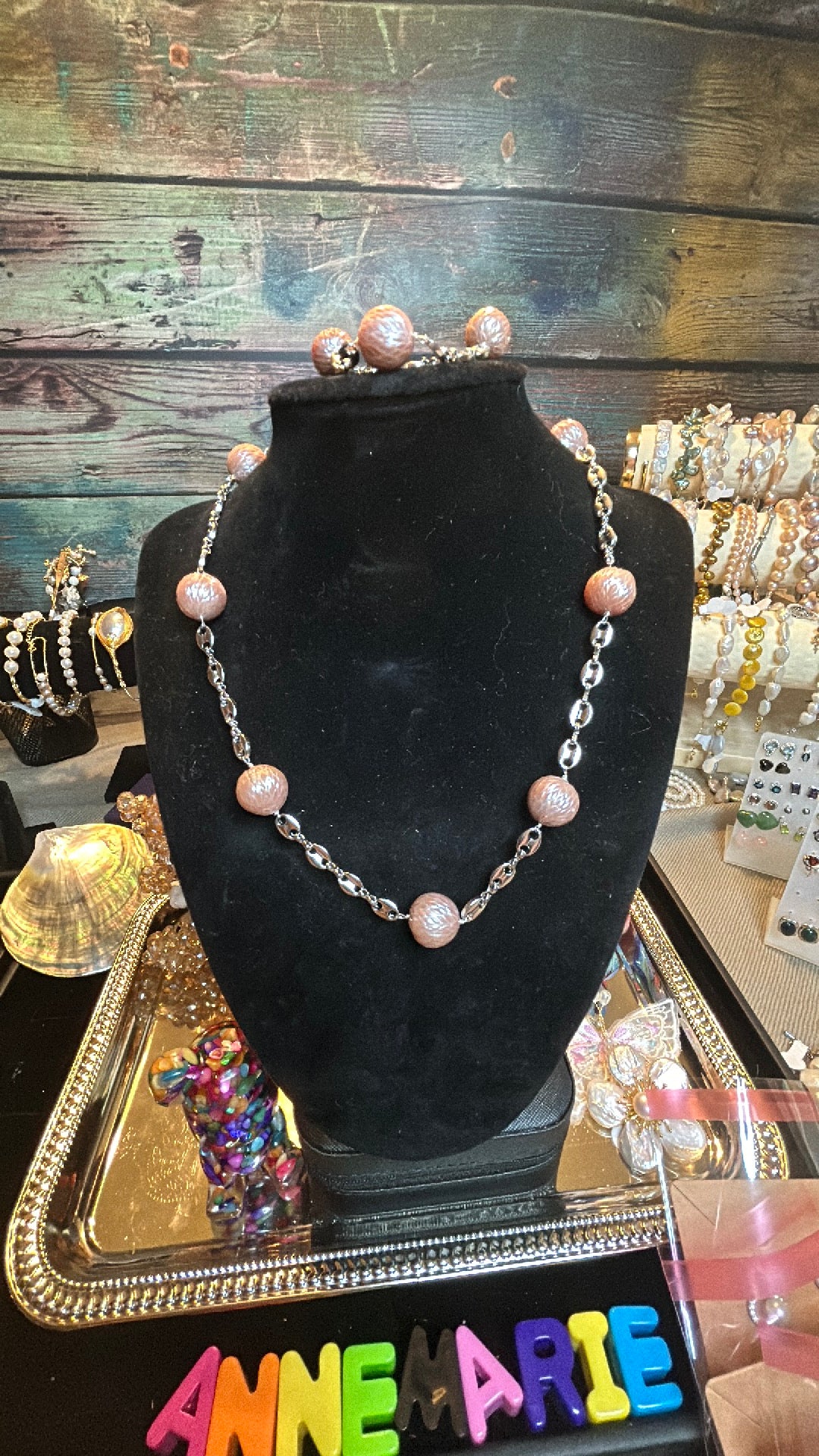 Stunning pink dragon scale pearl necklace & bracelet set