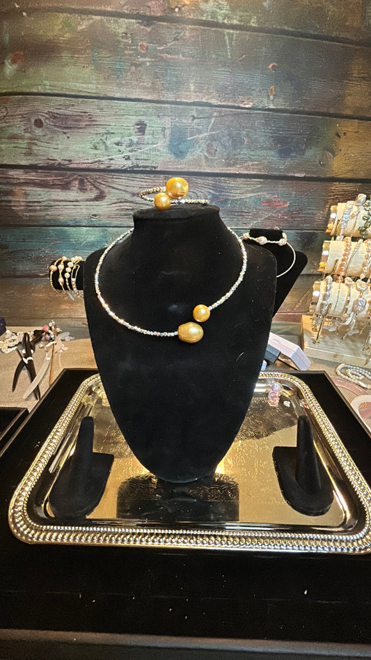 Golden Baroque choker & bracelet