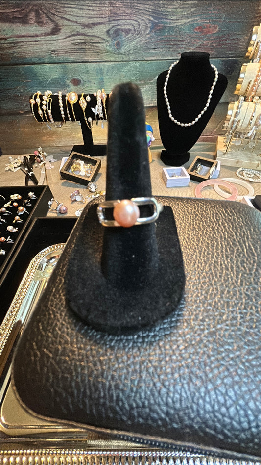 Purple pearl ring adjustable