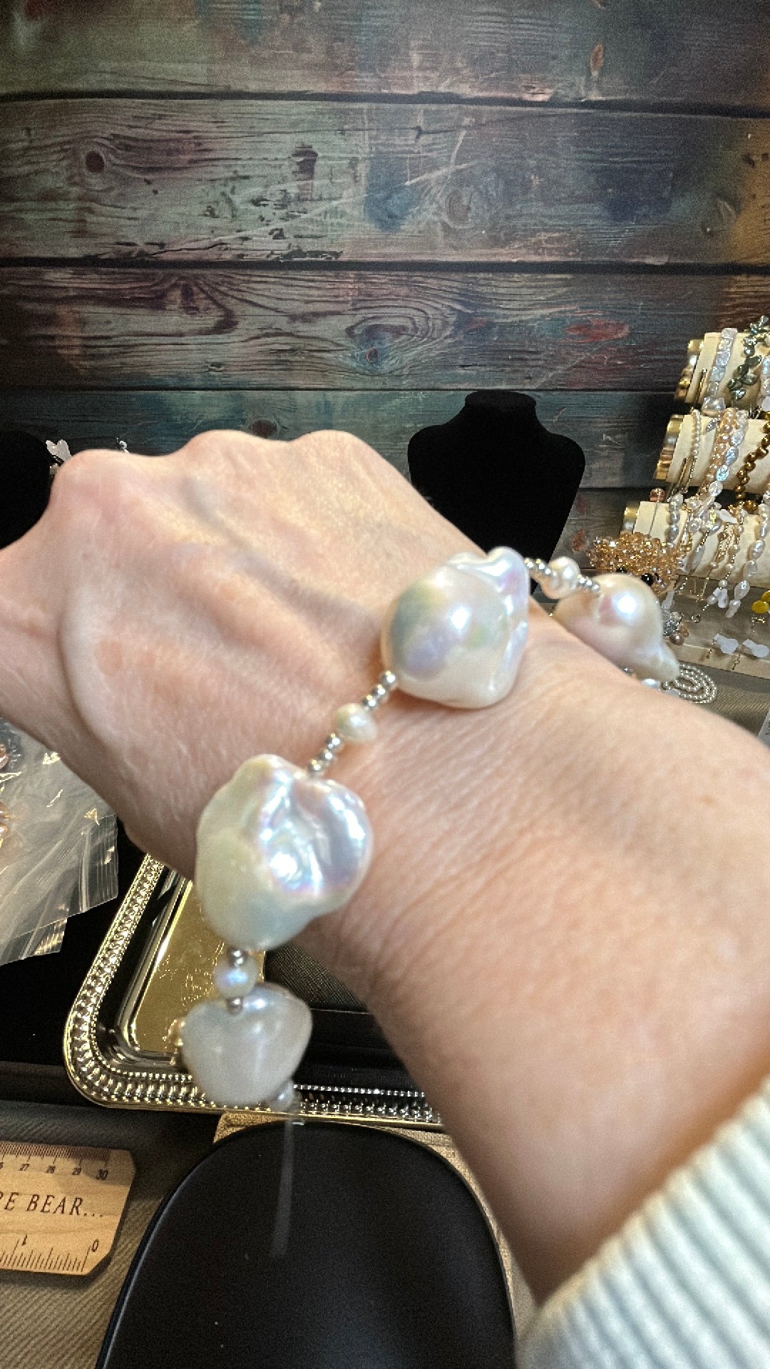 Stunning perfectly matched baroque bracelet